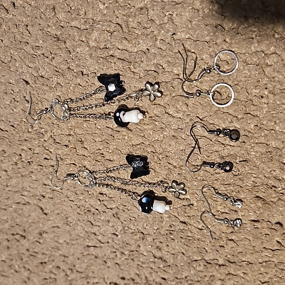 4 Pairs Earrings